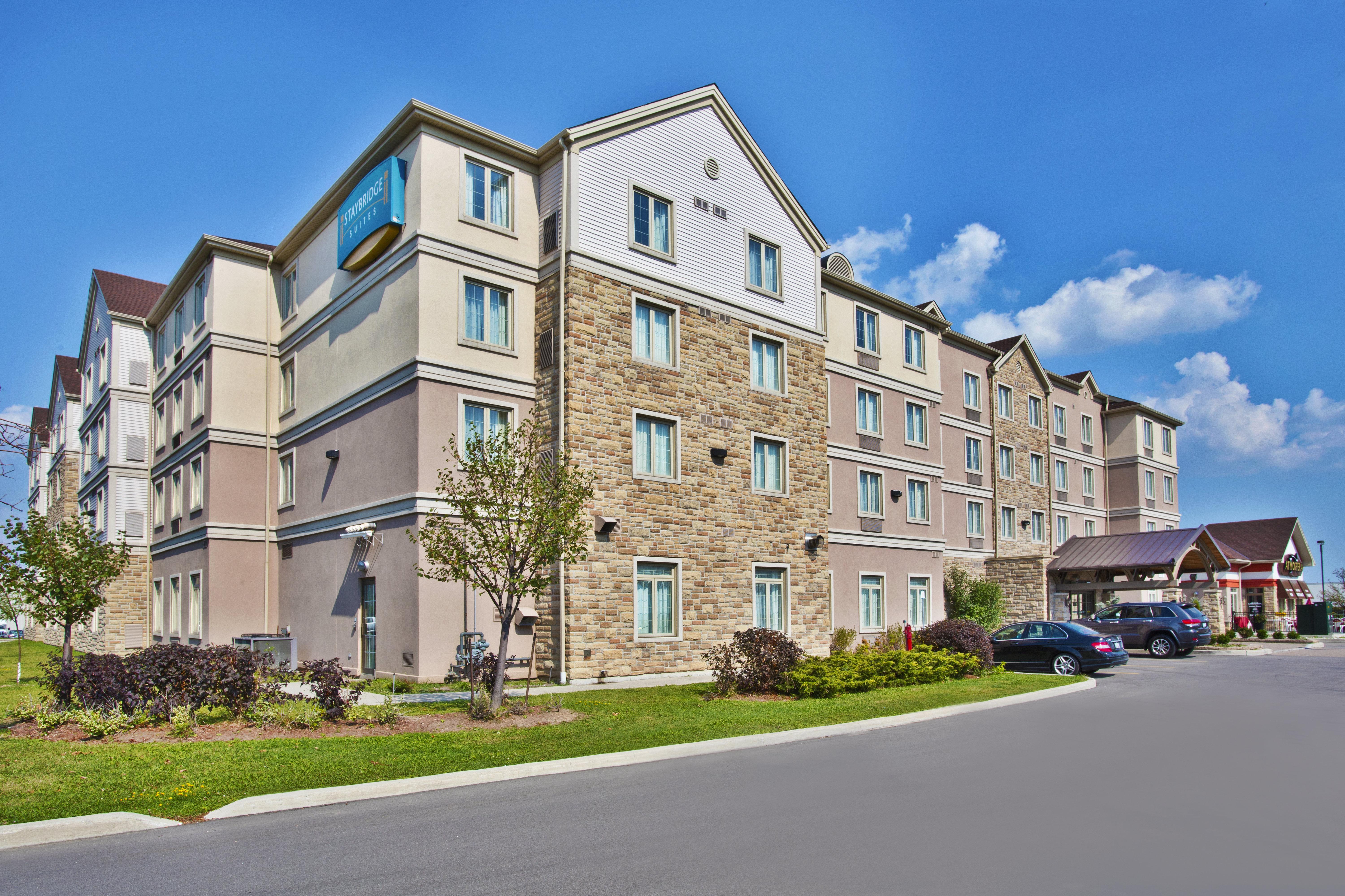 Executive Residency By Best Western Toronto-Mississauga Hotel Exterior photo